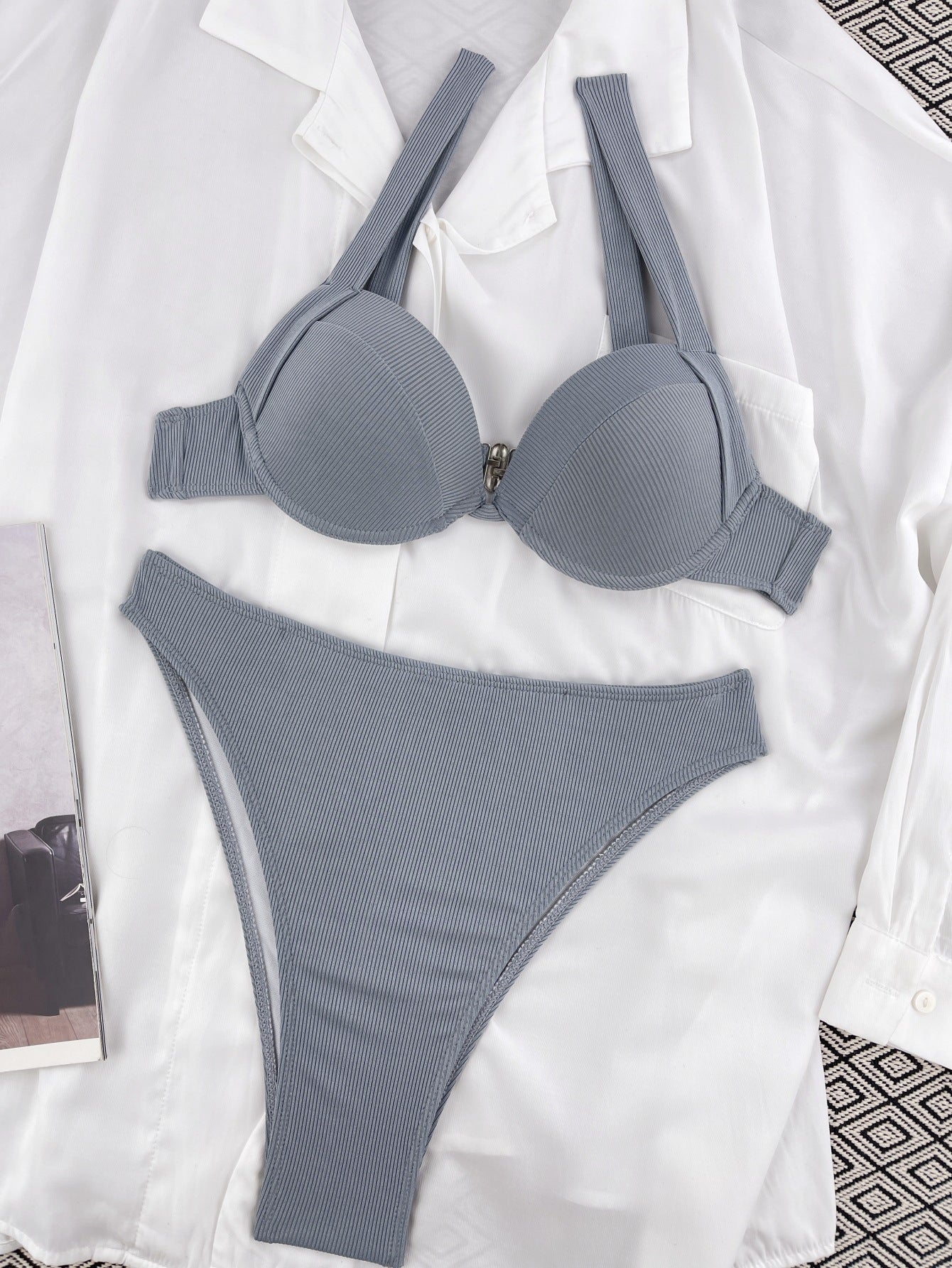 High-Waist Solid Color Bikini Swimsuit